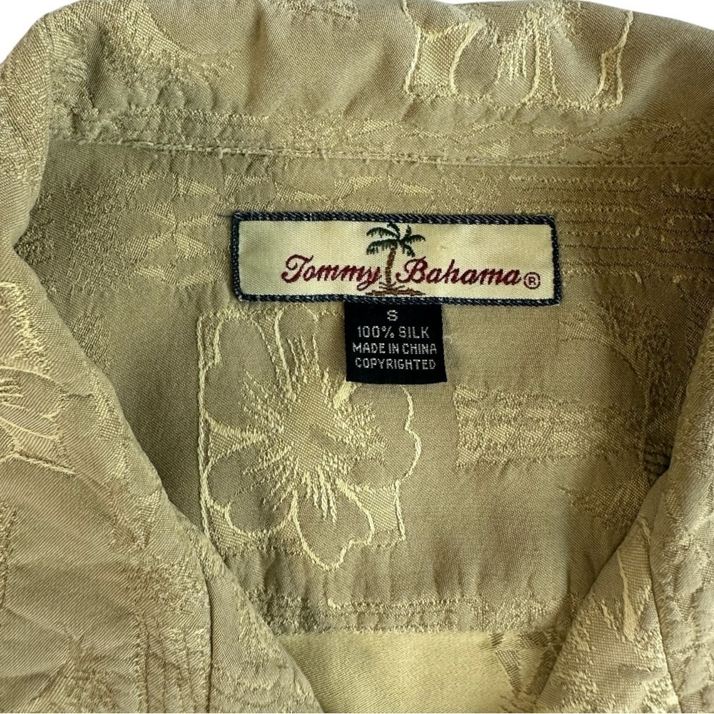 Tommy Bahama Men's 100% Silk Hawaiian Camp Short Sleeve Shirt Size Small - Picture 4 of 8